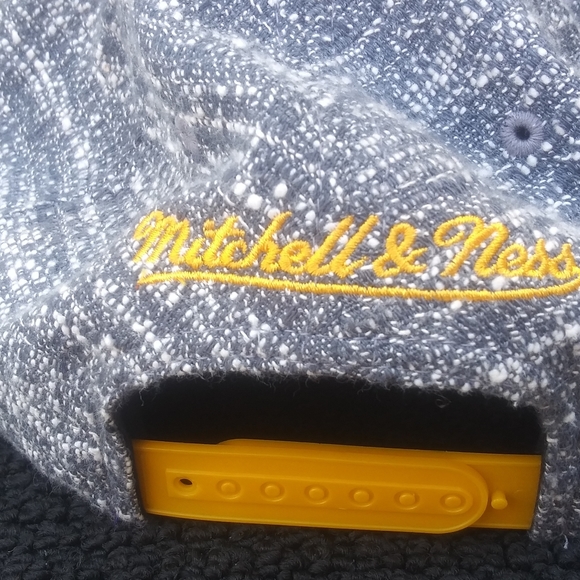 NWOT. Los Angeles Lakers snap back hat - Picture 6 of 7